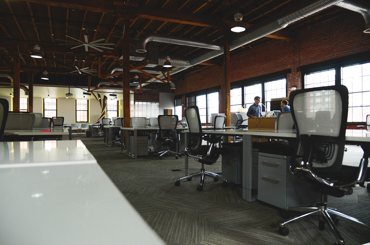 Maximizando a Produtividade: A Arte de Escolher Cadeiras para Ambientes Empresariais